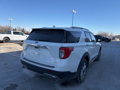 Certified 2023 Ford Explorer Limited image 4