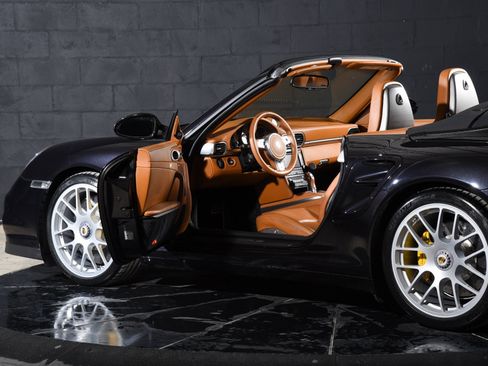 Used 2011 Porsche 911 Turbo S AWD/4WD image 14