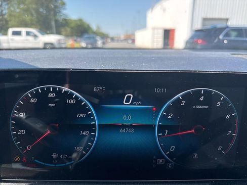 Used 2022 Mercedes-Benz GLB 250 4MATIC image 6