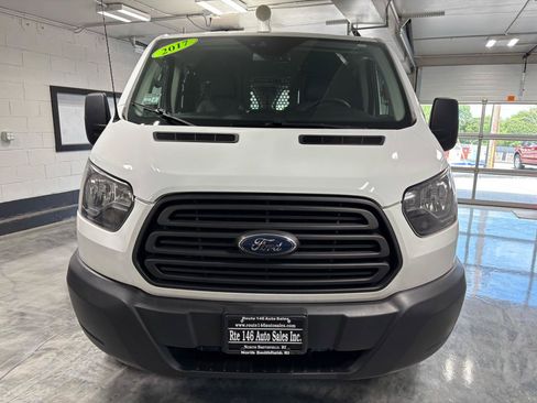 Used 2017 Ford Transit 250 130 Low Roof RWD image 3
