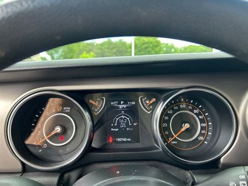 Used 2020 Jeep Wrangler Sport AWD/4WD image 20