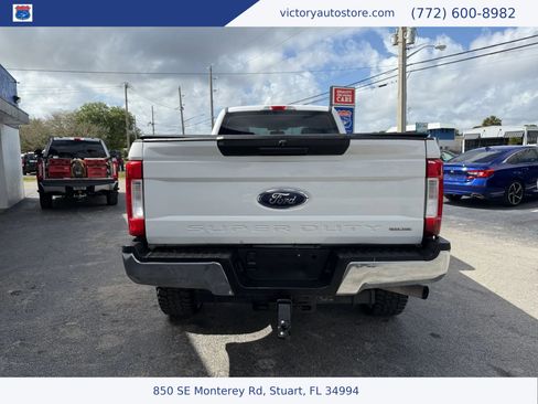 Used 2018 Ford F250 XL w/ Power Equipment Group image 4