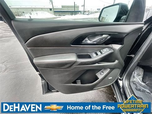 Used 2023 Chevrolet Traverse RS AWD/4WD image 22
