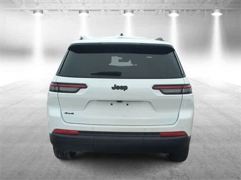 New 2025 Jeep Grand Cherokee L Altitude image 7