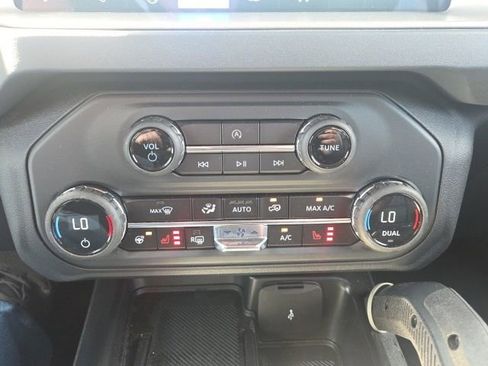 Certified 2025 Ford Bronco Outer Banks w/ Sasquatch Package AWD/4WD image 32