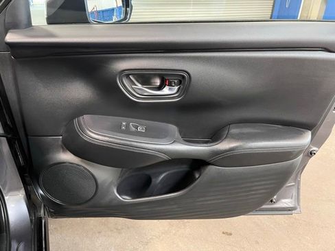 Used 2024 Honda HR-V EX-L image 10