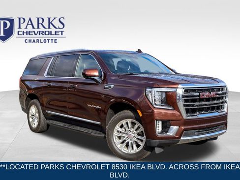Used 2022 GMC Yukon XL SLT image 1