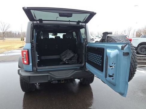 Used 2023 Ford Bronco Everglades image 9