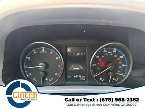 Used 2018 Toyota RAV4 XLE FWD image 17
