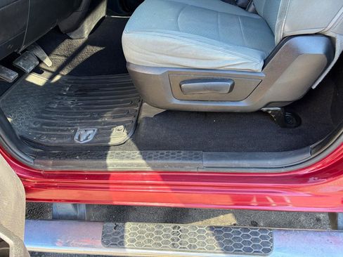 Used 2015 RAM 2500 SLT image 23