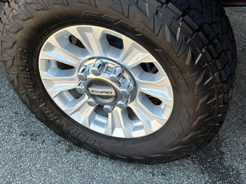 Used 2022 Ford F250 XL w/ STX Appearance Package AWD/4WD image 9