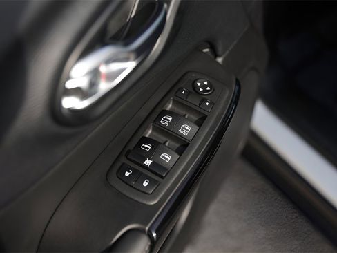 Used 2023 Jeep Cherokee Altitude Lux w/ Lux Elite Package image 25