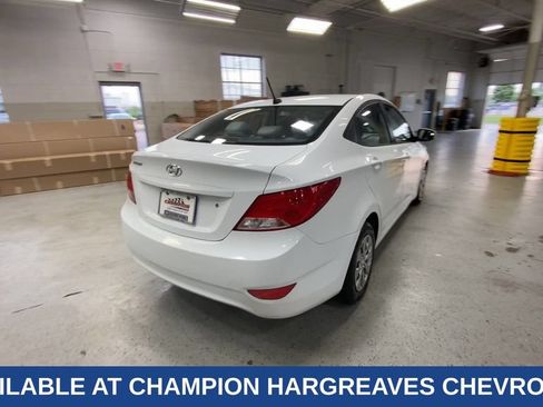 Used 2016 Hyundai Accent SE FWD image 10