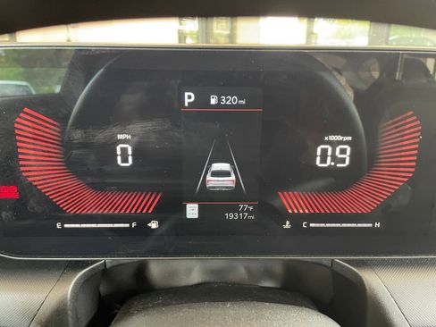 Used 2025 Kia K4 LXS image 39