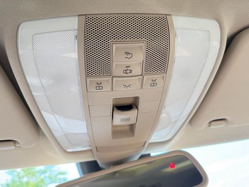 Used 2011 Mercedes-Benz GLK 350 4MATIC image 60