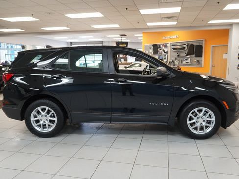 Used 2024 Chevrolet Equinox LS image 12