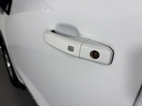 Used 2024 GMC Sierra 1500 SLE RWD image 12