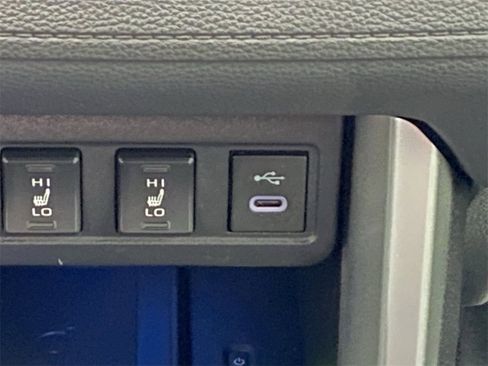 Certified 2023 Toyota Corolla Cross XSE image 30