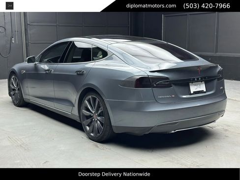 Used 2013 Tesla Model S Performance RWD image 4