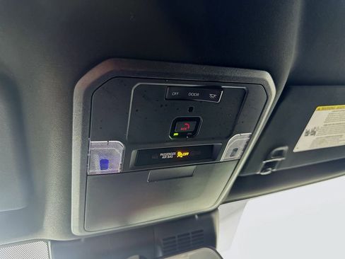 Used 2025 Toyota Tacoma SR image 30