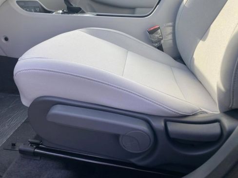 New 2026 Hyundai Kona SE FWD image 30
