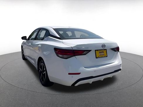 Used 2025 Nissan Sentra SV FWD image 11