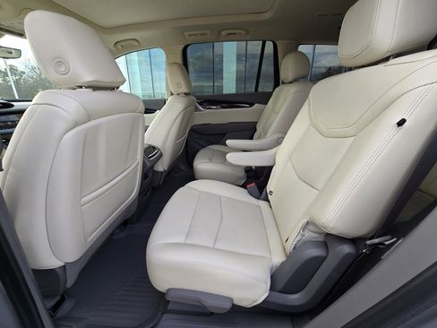 Used 2024 Cadillac XT6 Premium Luxury w/ Technology Package image 15