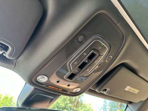 New 2024 Bentley Bentayga image 27