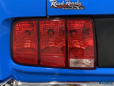 Used 2010 Ford Mustang GT image 34