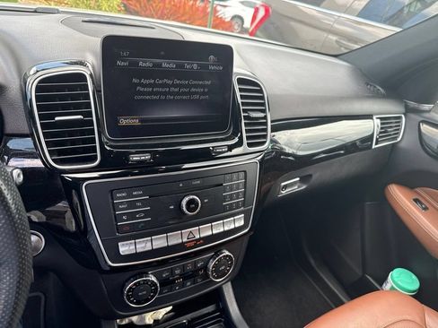 Used 2018 Mercedes-Benz GLE 350 image 3