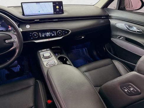 Used 2024 Genesis GV70 2.5T Advanced w/ Advanced Package image 24