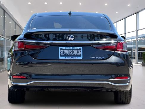 Used 2021 Lexus ES 300h w/ Premium Package FWD image 5