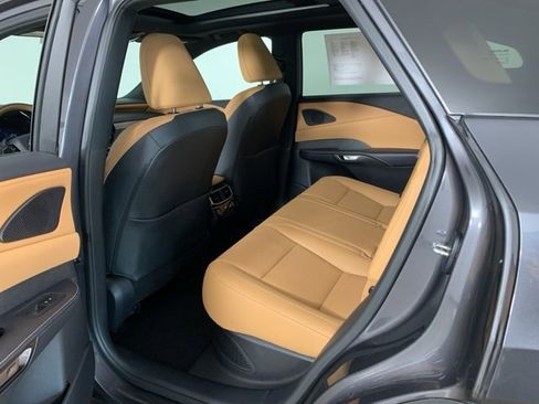 Used 2025 Lexus RX 350 w/ Convenience Package image 35