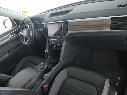 Used 2022 Volkswagen Atlas SEL image 35