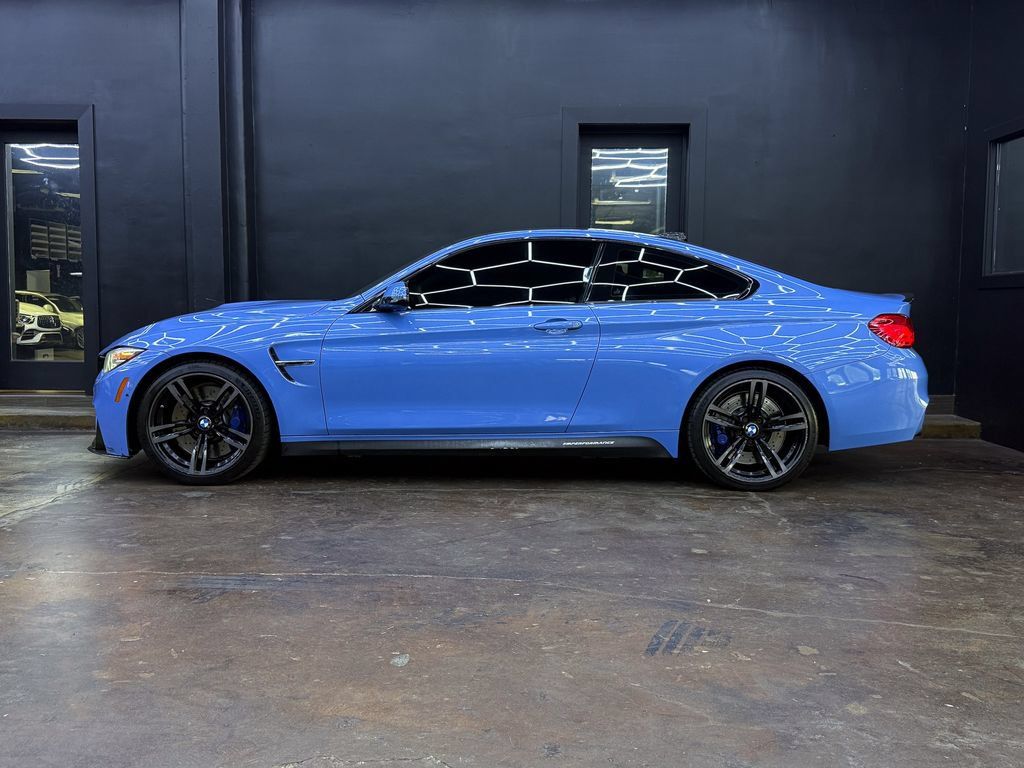 Used 2018 BMW M4 Coupe RWD image 5