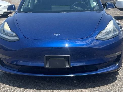 Used 2018 Tesla Model 3 Long Range RWD image 1