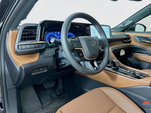 New 2026 Toyota Crown Signia AWD/4WD image 9