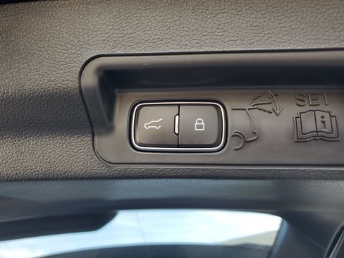 Used 2023 Ford Explorer XLT w/ Equipment Group 202A image 19