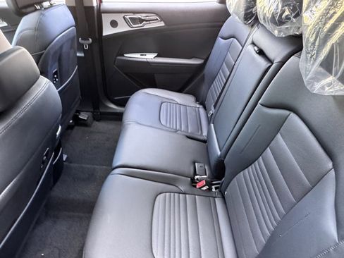 New 2025 Kia Sportage SX image 38