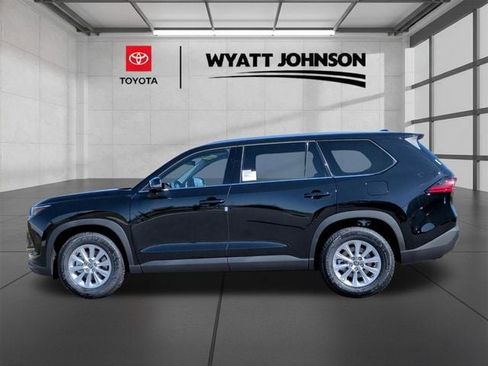 New 2026 Toyota Grand Highlander XLE image 2