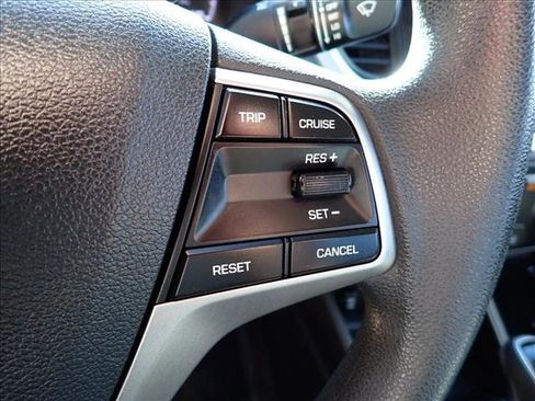 Used 2021 Hyundai Accent SE image 15