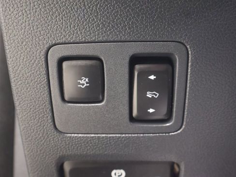 Certified 2022 Ford F250 Platinum w/ FX4 Off-Road Package image 30