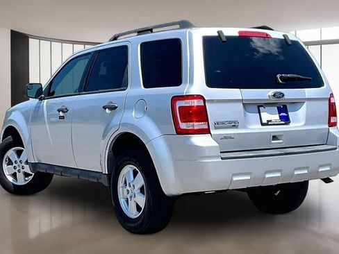 Used 2010 Ford Escape XLT FWD image 4
