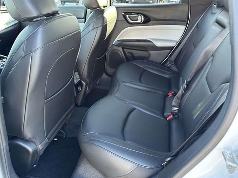 Used 2024 Jeep Compass Limited image 12