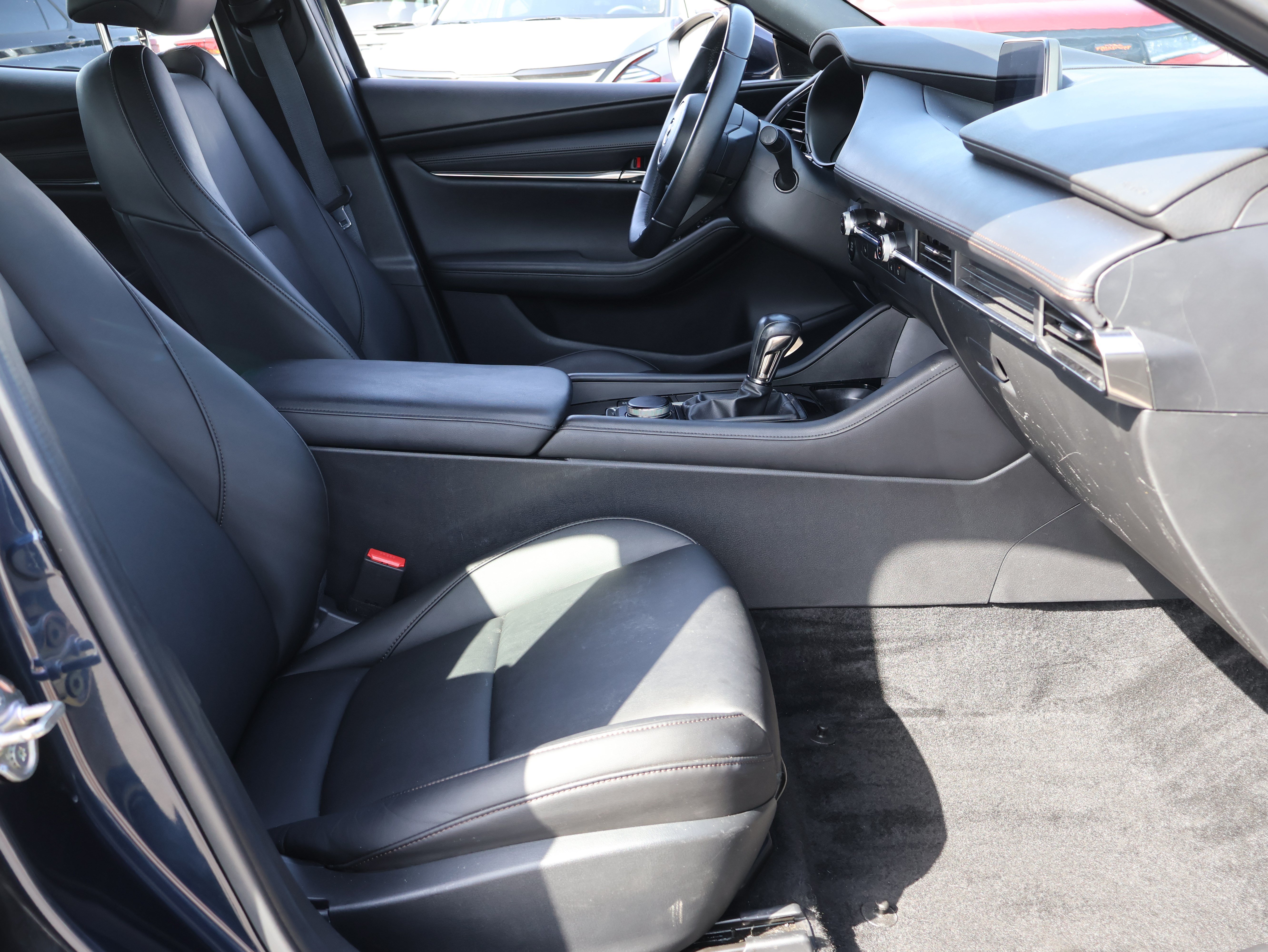 Used 2024 MAZDA MAZDA3 s FWD image 8