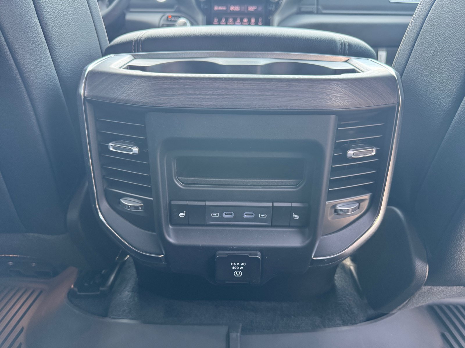 New 2026 RAM 1500 Laramie w/ Night Edition AWD/4WD image 19