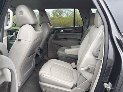 Used 2013 Buick Enclave Premium FWD image 35