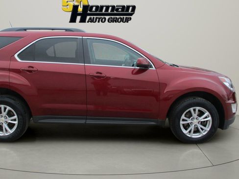 Used 2017 Chevrolet Equinox LT w/ Convenience Package image 6