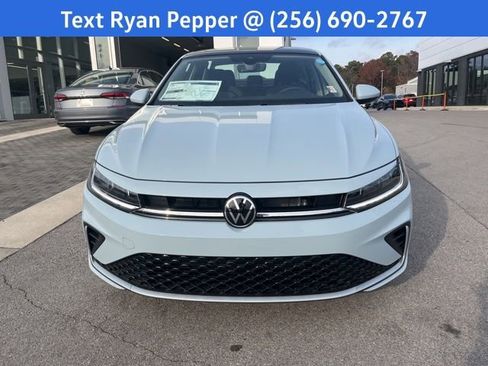 New 2026 Volkswagen Jetta SE image 2