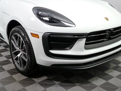 New 2026 Porsche Macan AWD/4WD image 39